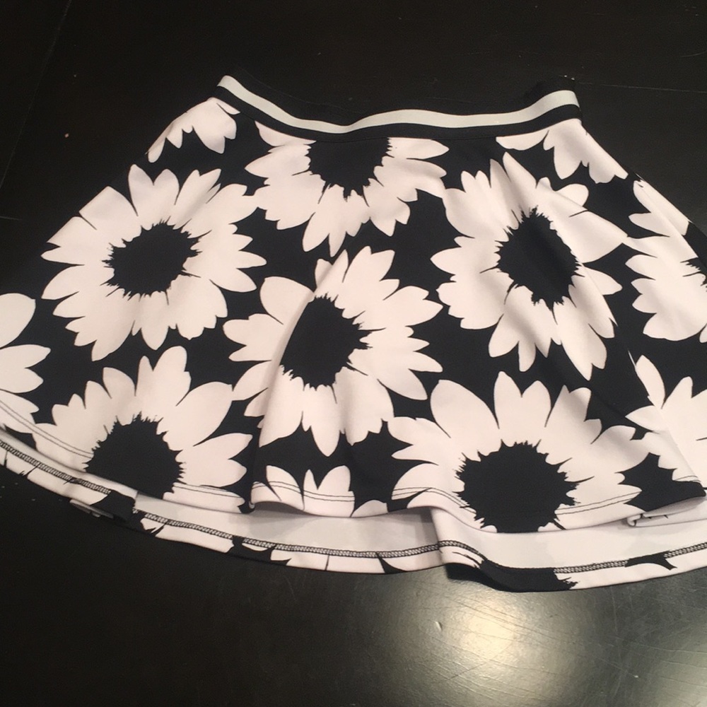 Floral justice size 8 skort